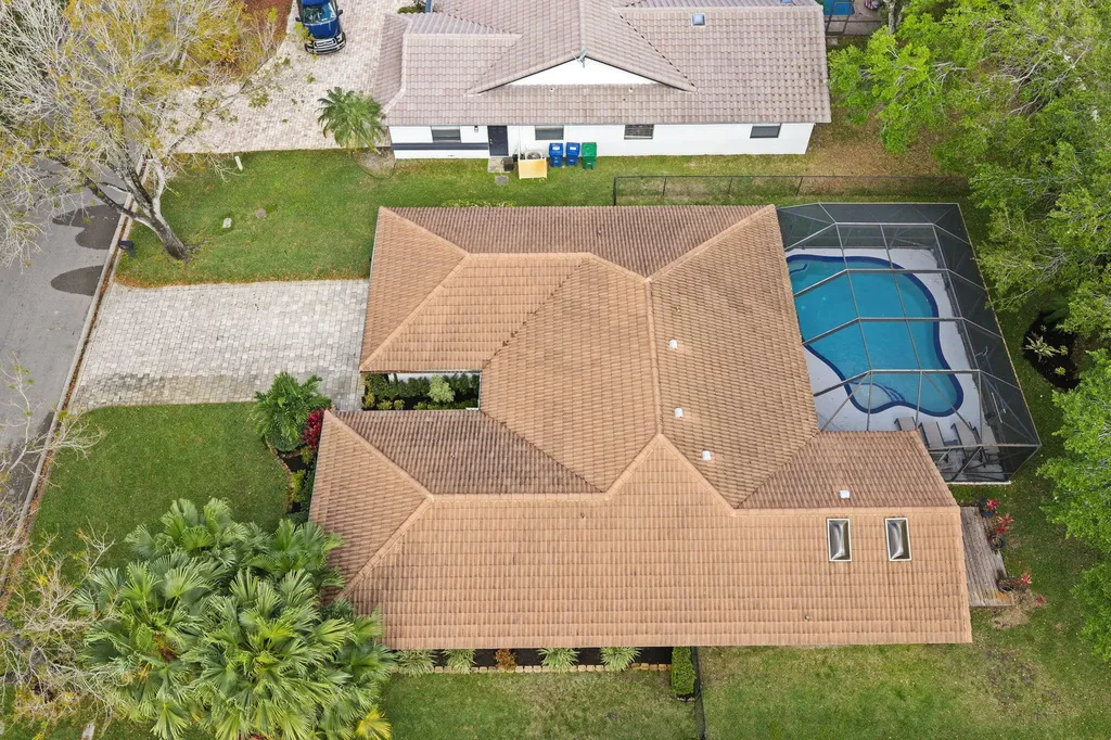 9077 NW 49th Place Coral Springs FL 33067