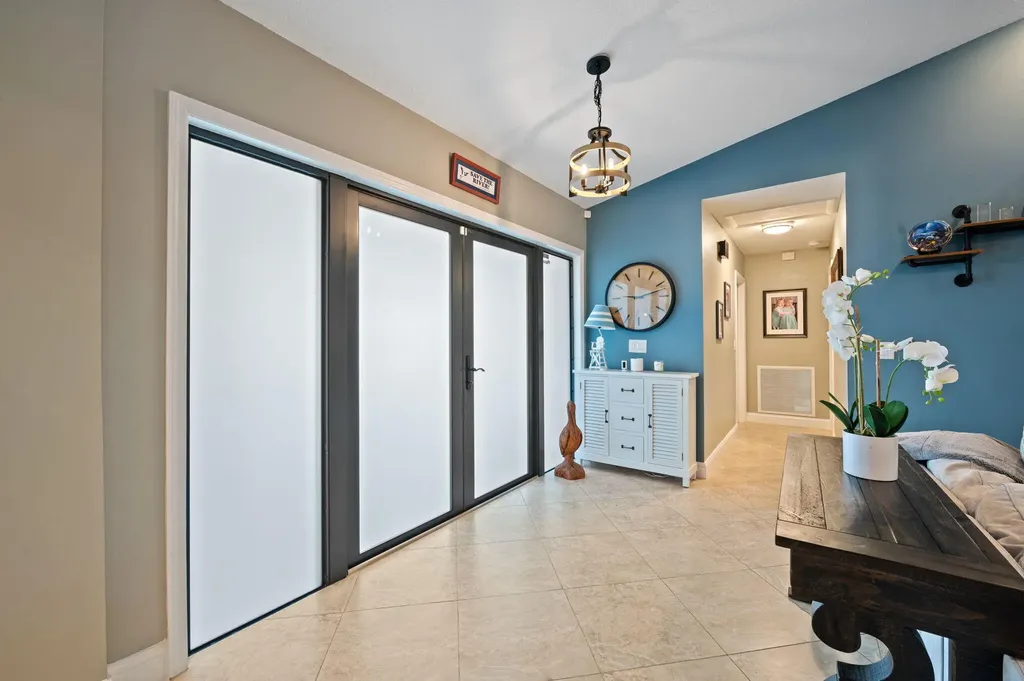 9077 NW 49th Place Coral Springs FL 33067