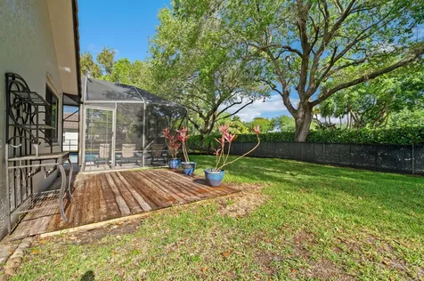 9077 NW 49th Place Coral Springs FL 33067