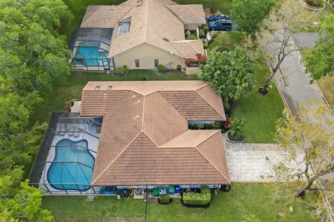 9077 NW 49th Place Coral Springs FL 33067