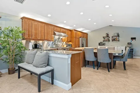 9077 NW 49th Place Coral Springs FL 33067