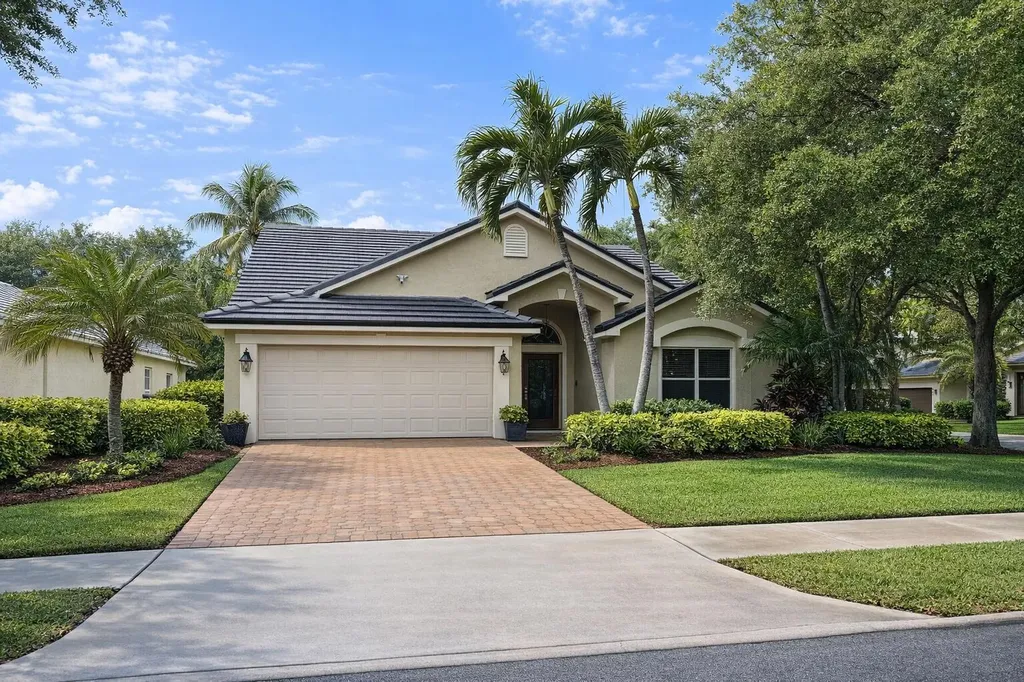 1290 Delray Lakes Drive Delray Beach FL 33444