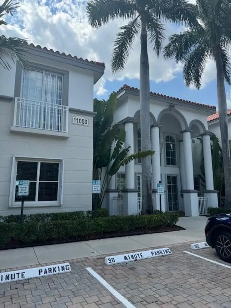 11019 Legacy Lane Palm Beach Gardens FL 33410
