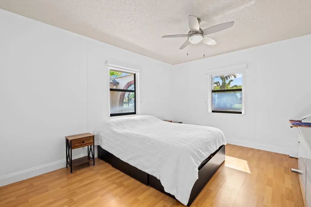 5500 SW 111th Terrace Davie FL 33328