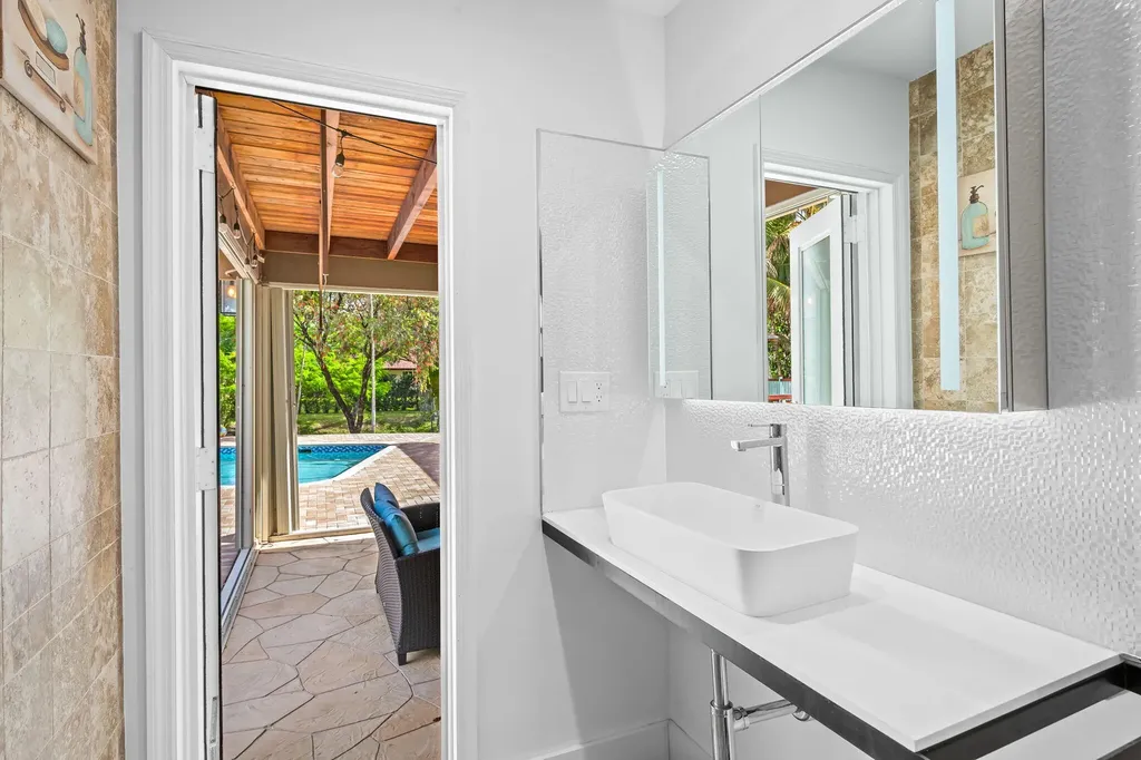 5500 SW 111th Terrace Davie FL 33328