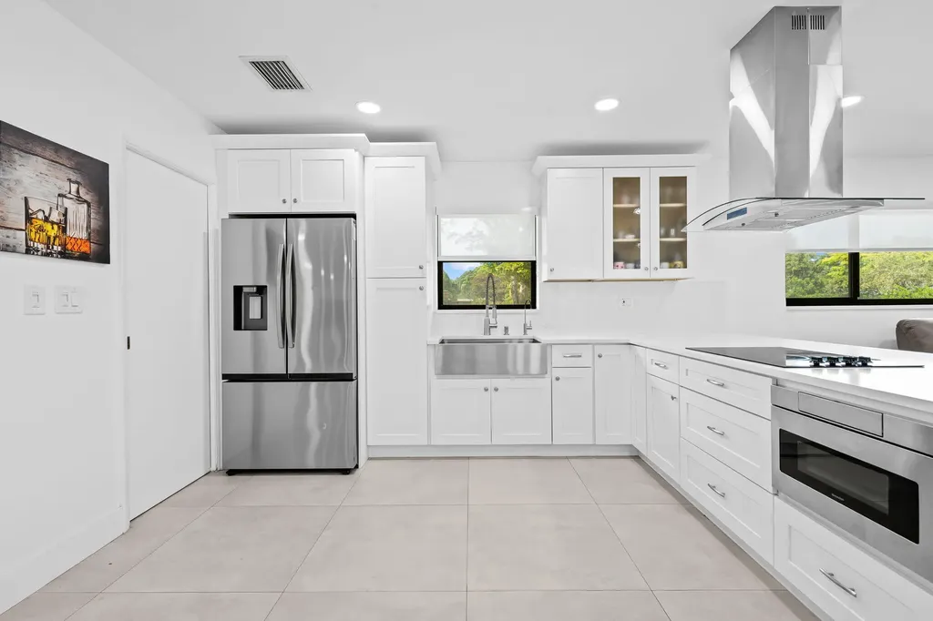 5500 SW 111th Terrace Davie FL 33328
