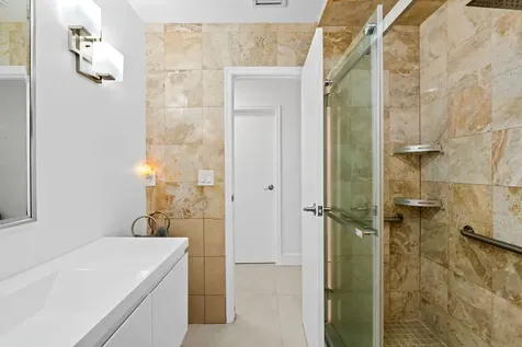 5500 SW 111th Terrace Davie FL 33328