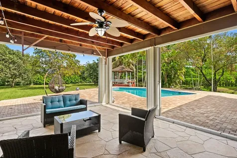 5500 SW 111th Terrace Davie FL 33328
