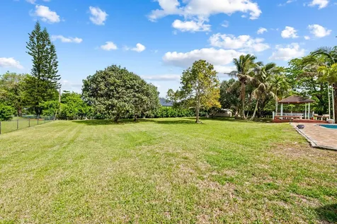 5500 SW 111th Terrace Davie FL 33328