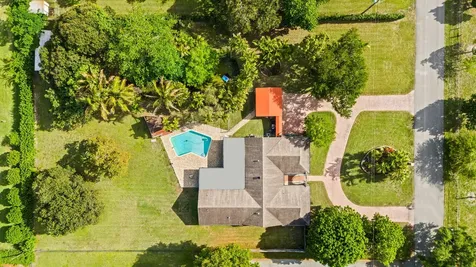 5500 SW 111th Terrace Davie FL 33328