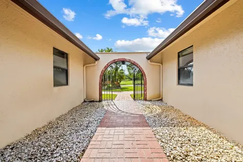 5500 SW 111th Terrace Davie FL 33328