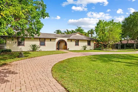5500 SW 111th Terrace Davie FL 33328