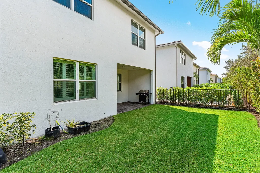 2659 Country Lake Trail Boynton Beach FL 33436
