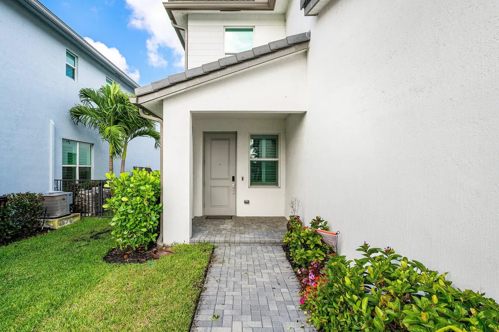 2659 Country Lake Trail Boynton Beach FL 33436