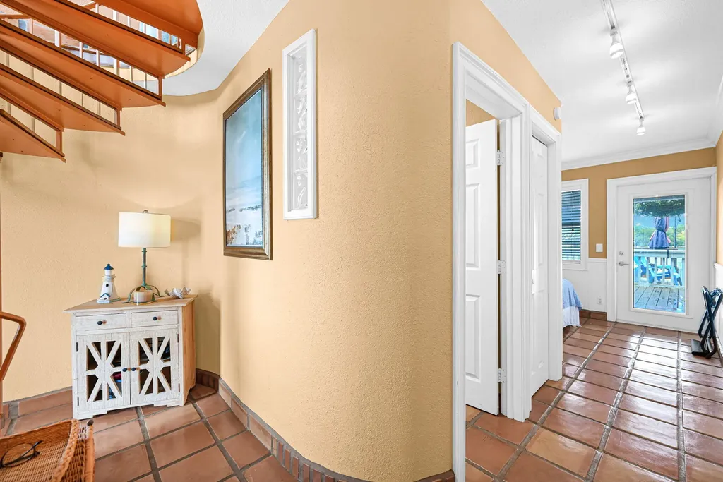 1800 N Ocean Drive Hollywood FL 33019