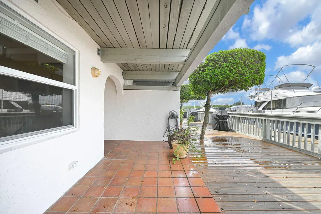 1800 N Ocean Drive Hollywood FL 33019