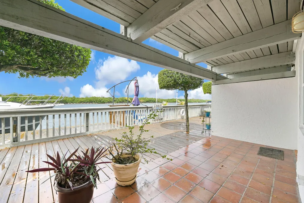 1800 N Ocean Drive Hollywood FL 33019