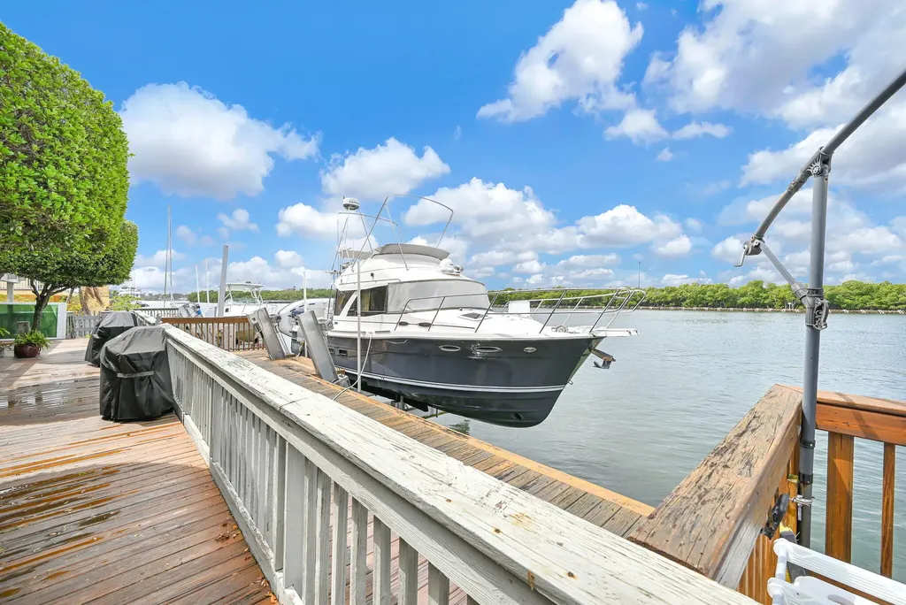 1800 N Ocean Drive Hollywood FL 33019