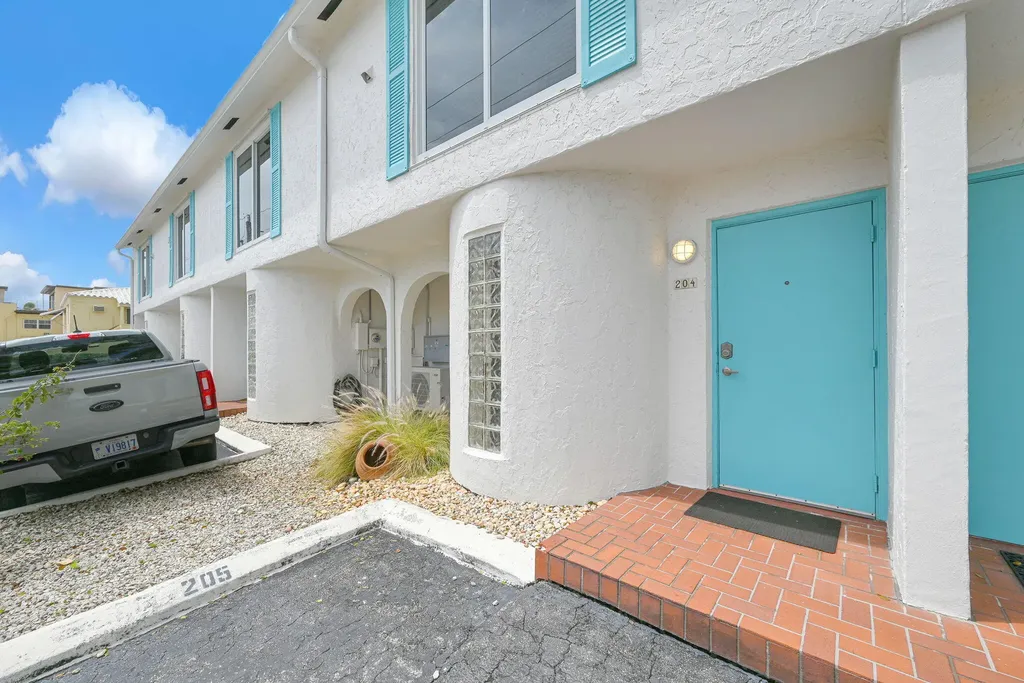 1800 N Ocean Drive Hollywood FL 33019