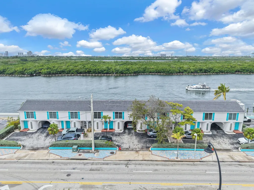 1800 N Ocean Drive Hollywood FL 33019