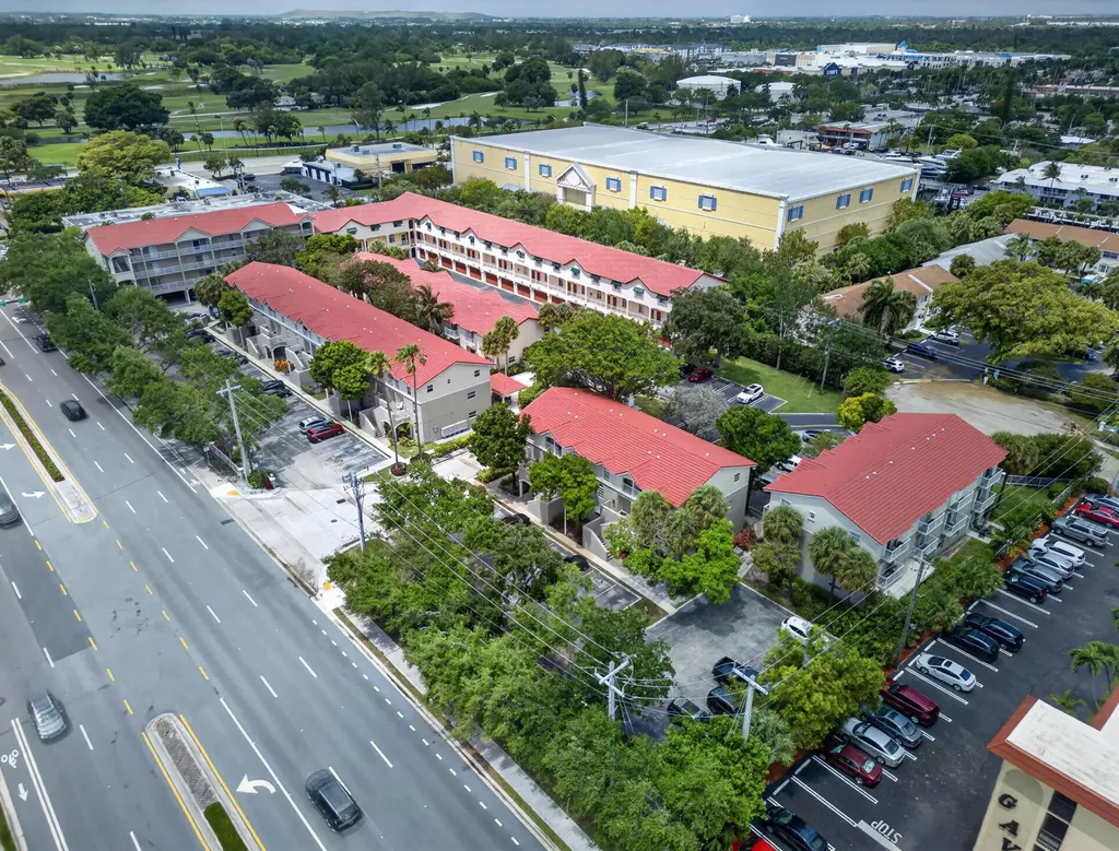 2501 NE 14th Street Pompano Beach FL 33062
