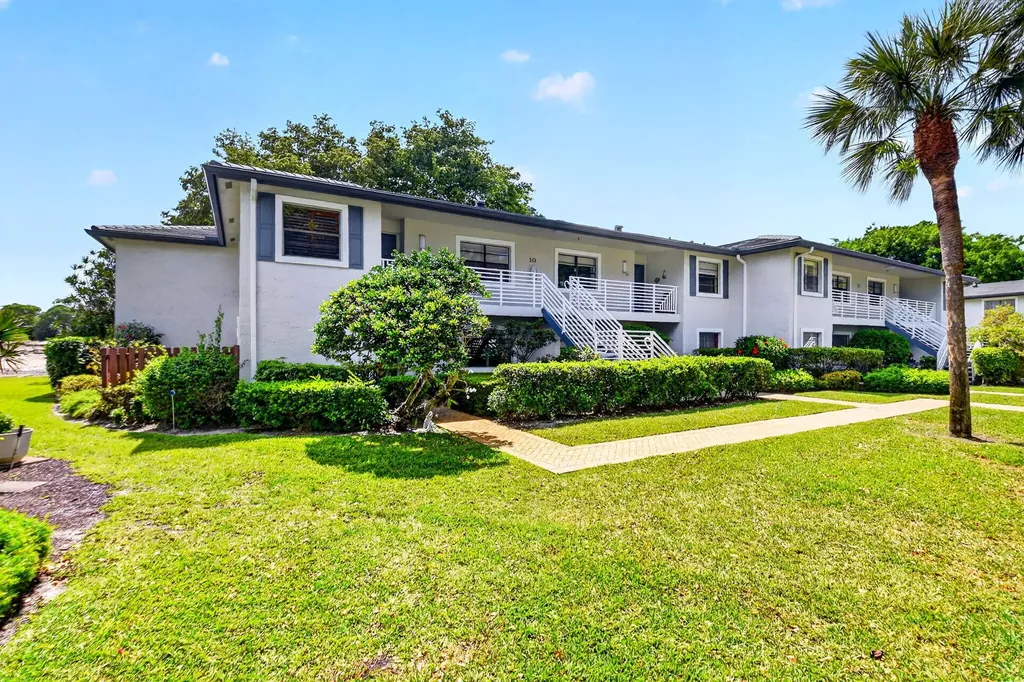 10 Southport Lane Boynton Beach FL 33436