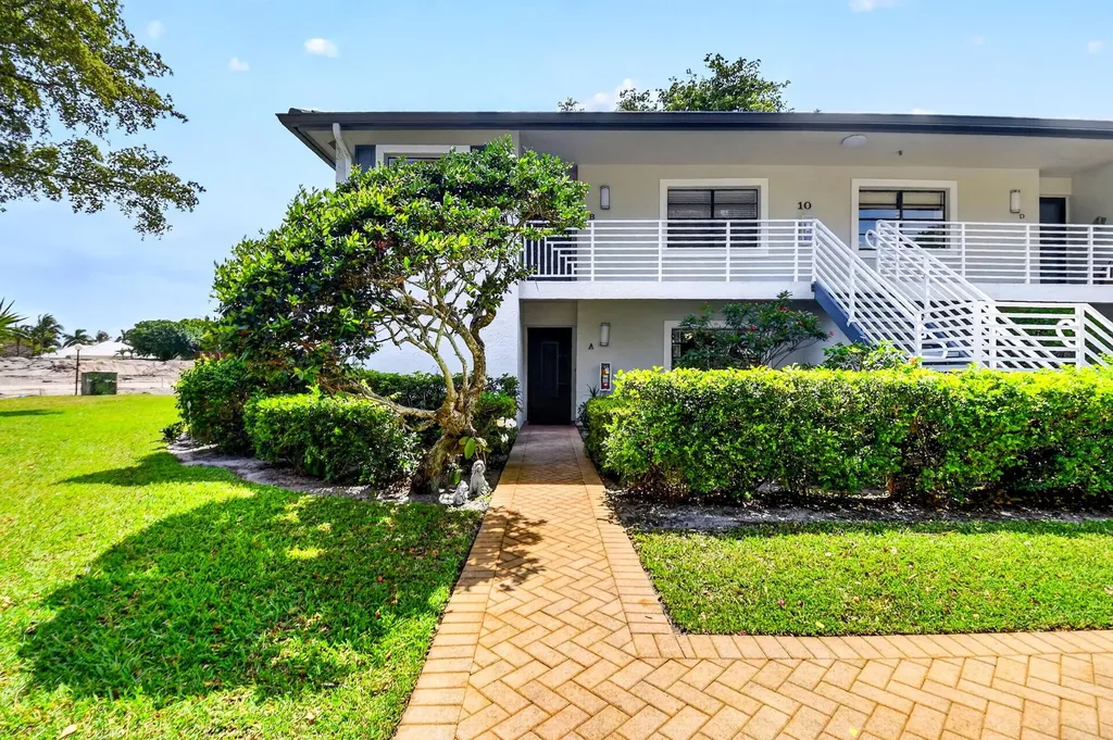 10 Southport Lane Boynton Beach FL 33436