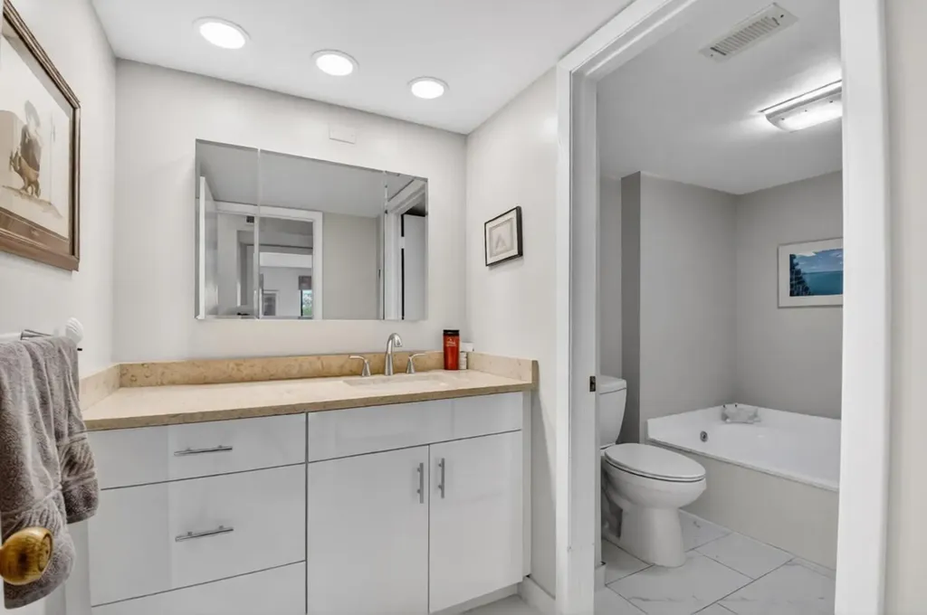 10 Southport Lane Boynton Beach FL 33436