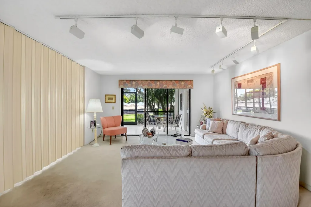 10 Southport Lane Boynton Beach FL 33436