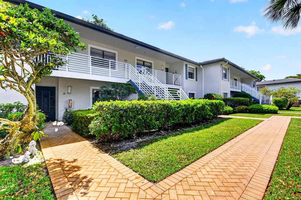 10 Southport Lane Boynton Beach FL 33436