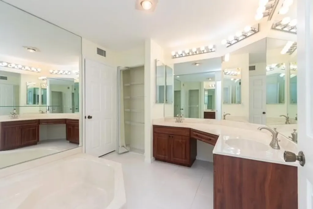 10739 Ladypalm Lane Boca Raton FL 33498