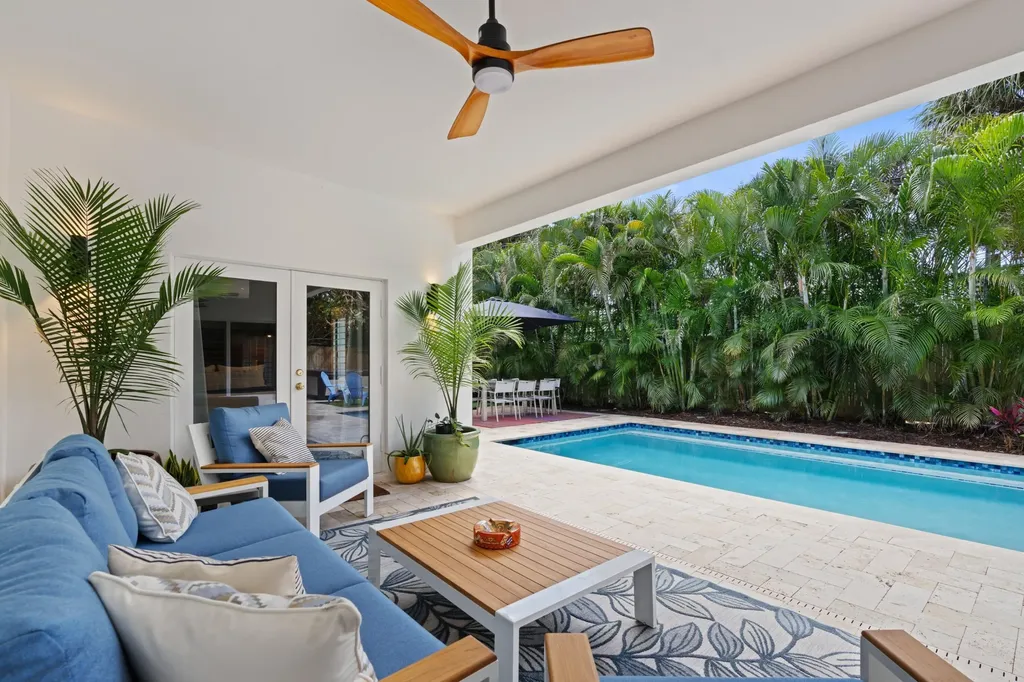 450 NE 5th Circle Boca Raton FL 33431