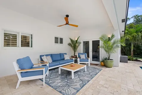 450 NE 5th Circle Boca Raton FL 33431