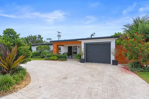 450 NE 5th Circle Boca Raton FL 33431