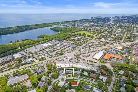 450 NE 5th Circle Boca Raton FL 33431