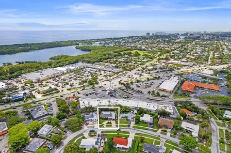 450 NE 5th Circle Boca Raton FL 33431