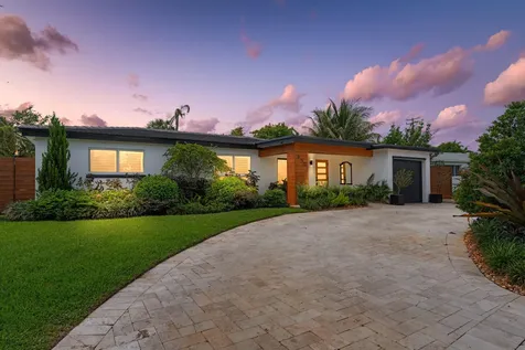 450 NE 5th Circle Boca Raton FL 33431