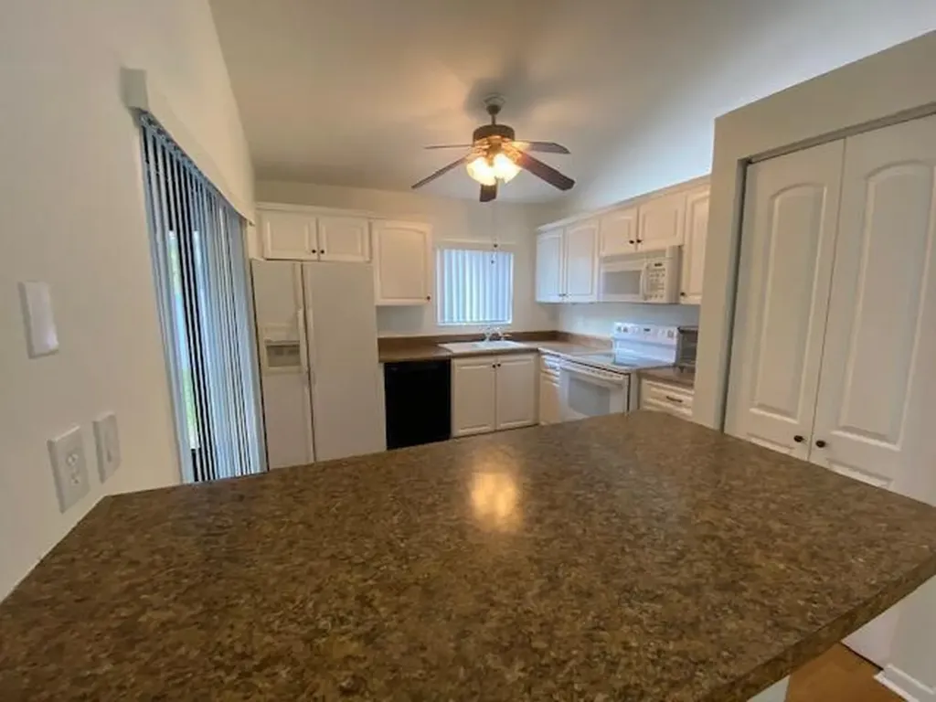 41 Buxton Lane Boynton Beach FL 33426