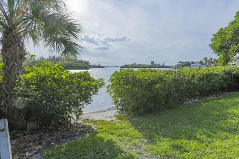 1027 Mangrove Lane Vero Beach FL 32963