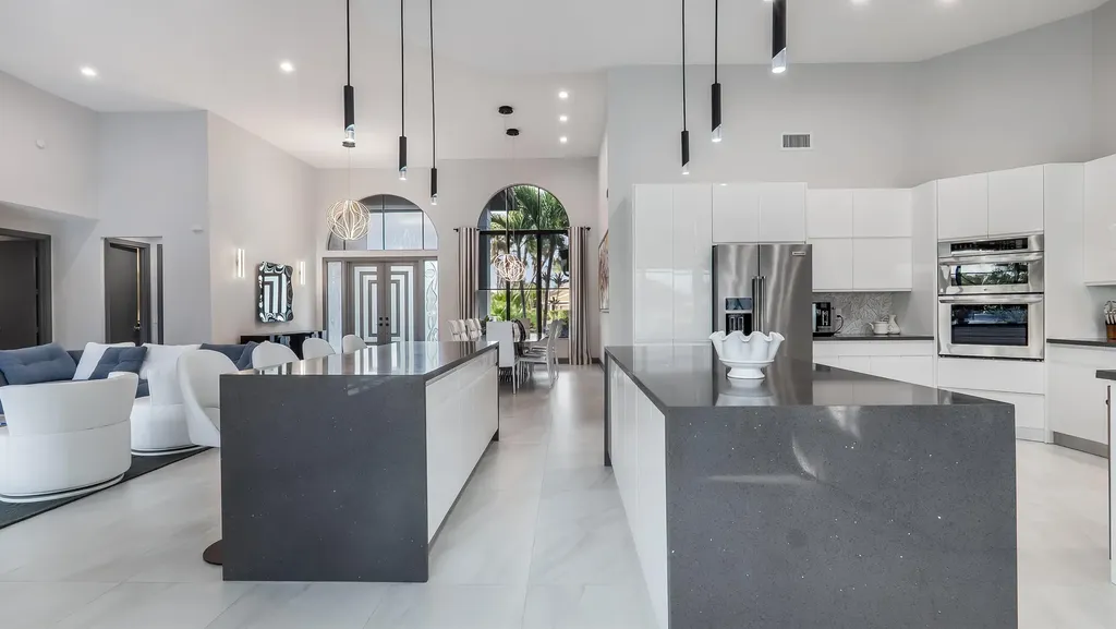 17683 Sealakes Drive Boca Raton FL 33498