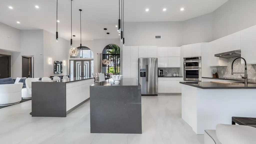 17683 Sealakes Drive Boca Raton FL 33498