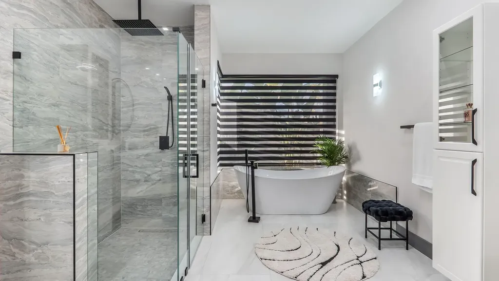 17683 Sealakes Drive Boca Raton FL 33498