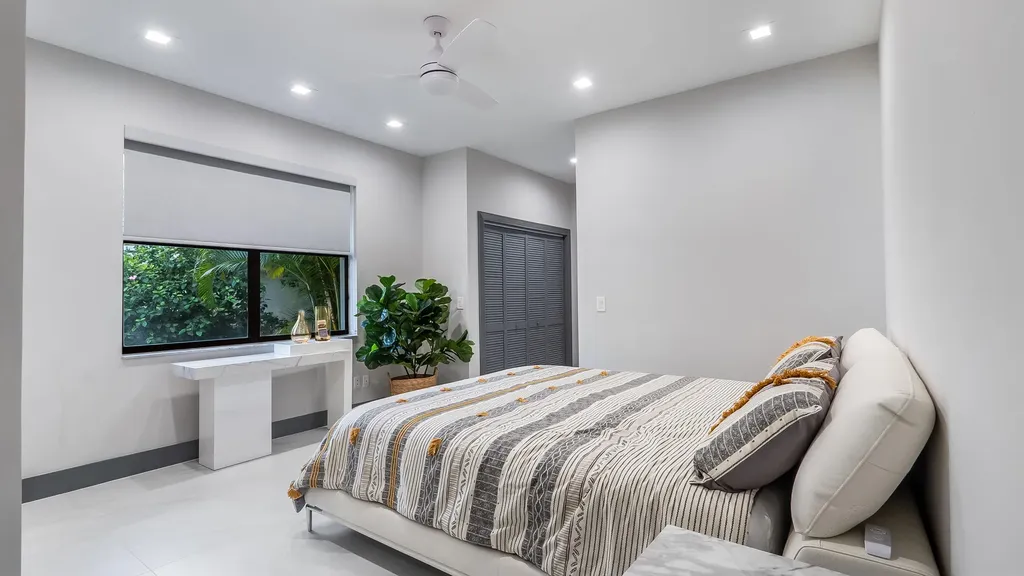 17683 Sealakes Drive Boca Raton FL 33498