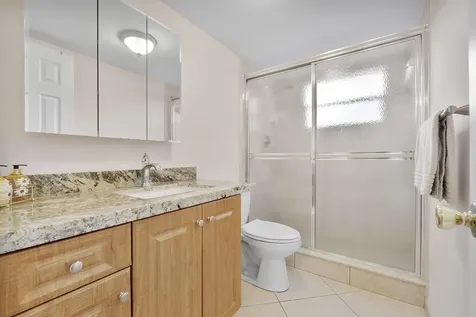 4270 NW 40th Street Lauderdale Lakes FL 33319