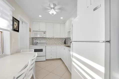 4270 NW 40th Street Lauderdale Lakes FL 33319