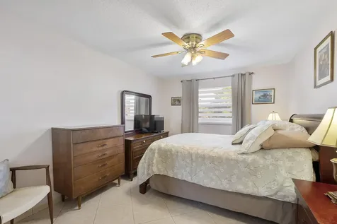 4270 NW 40th Street Lauderdale Lakes FL 33319