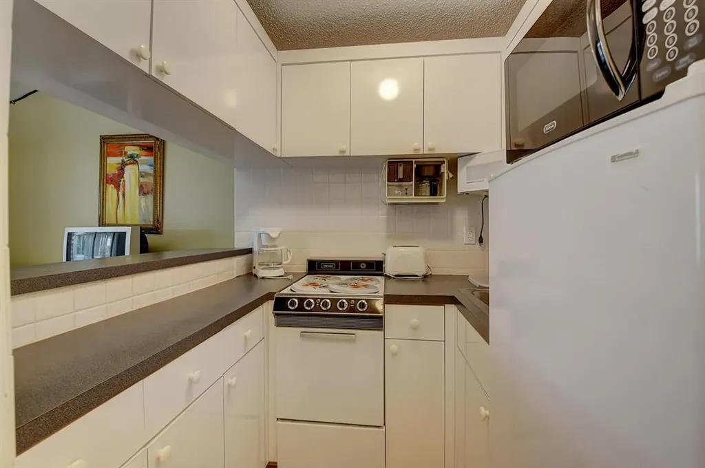 9565 El Clair Ranch Road Boynton Beach FL 33437