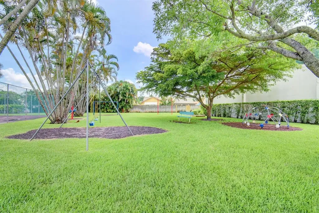9565 El Clair Ranch Road Boynton Beach FL 33437