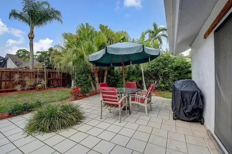 9565 El Clair Ranch Road Boynton Beach FL 33437