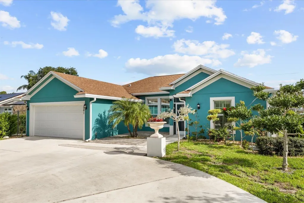 961 SW Consolata Avenue Port St Lucie FL 34953